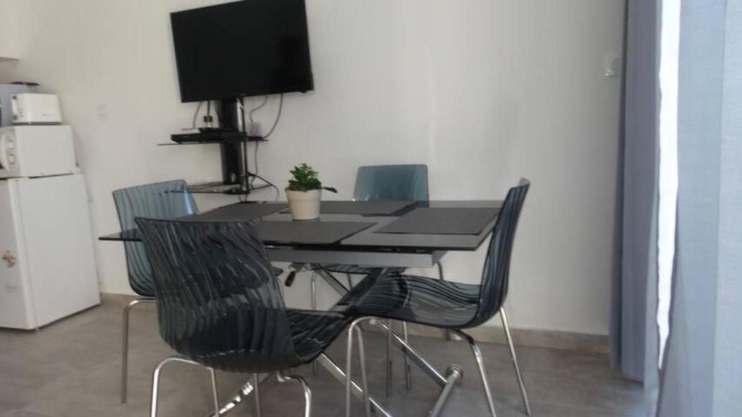 Saint-André-de-Sangonis Studio Meuble מראה חיצוני תמונה